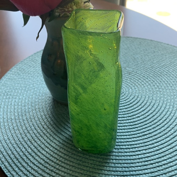 Crate & Barrel - Green Glass Cabo Bud Vase (NWT) - Picture 9 of 11
